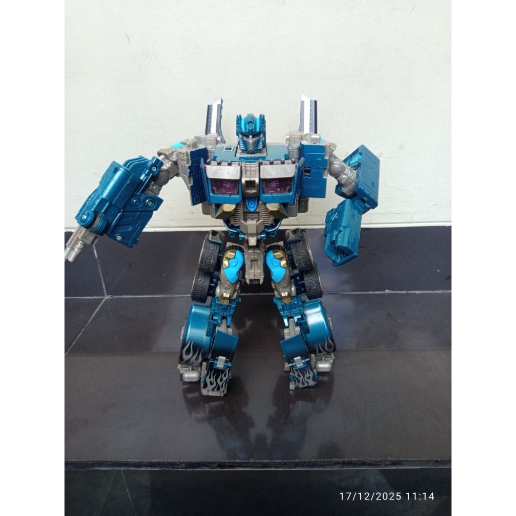 Hasbro Transformers Movie 2006 Leader Class Nightwatch Optimus Prime