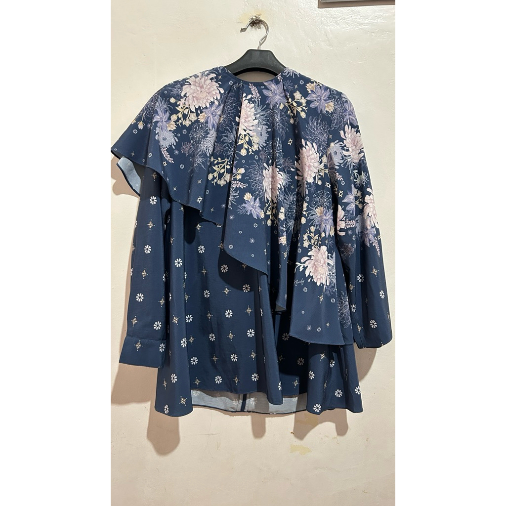 wearing klamby-blouse-ukaranS