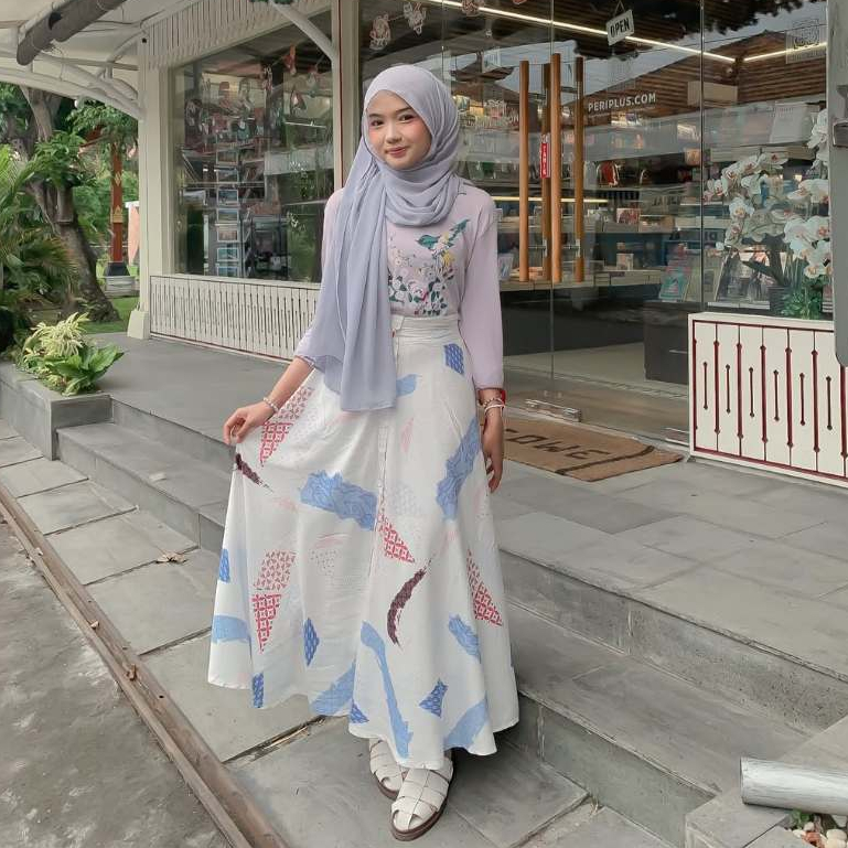 BATIK TRUSMI Bawahan Wanita Rok Batik Motif Batik Amour Biru MOP