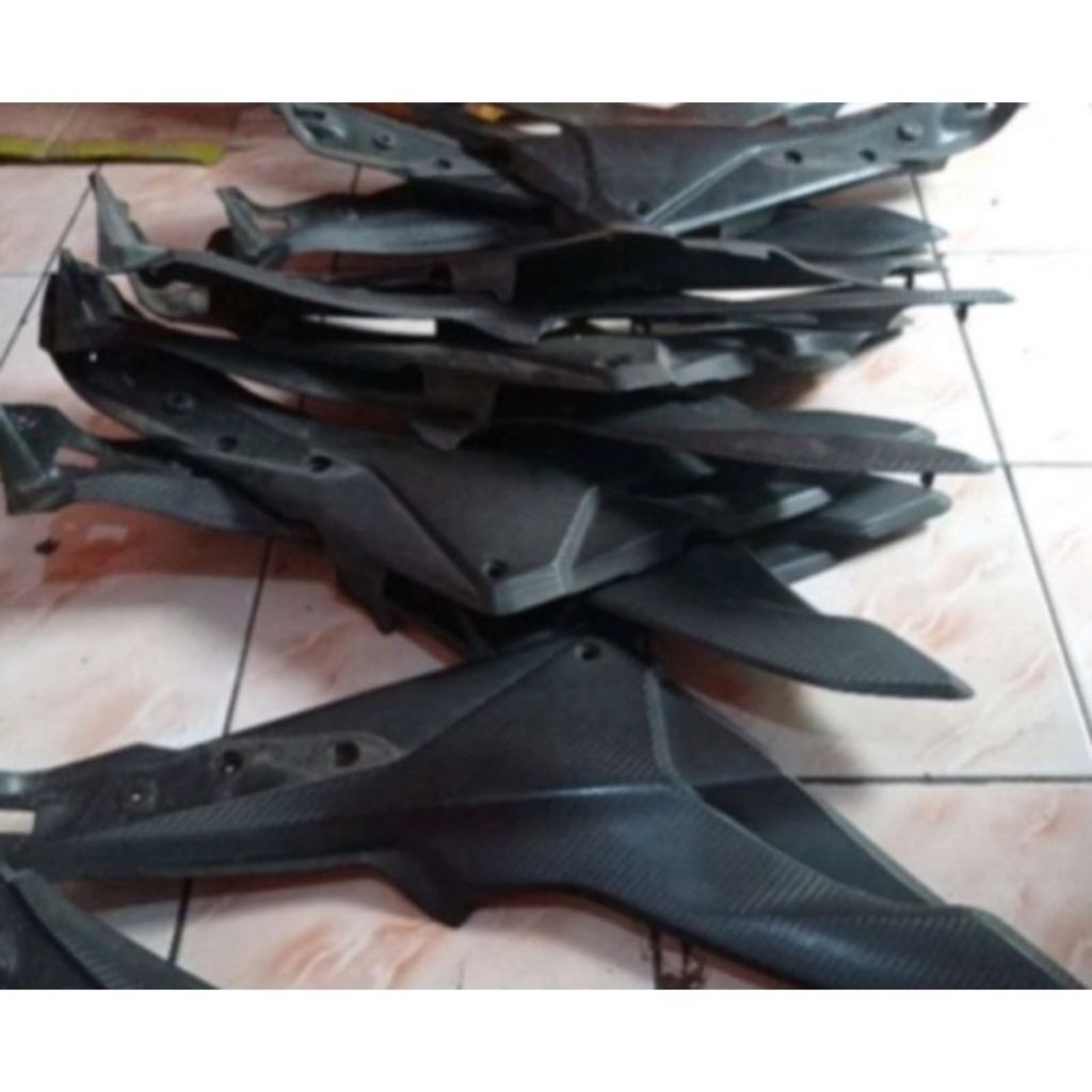 sambungan body cb150r old original copotan