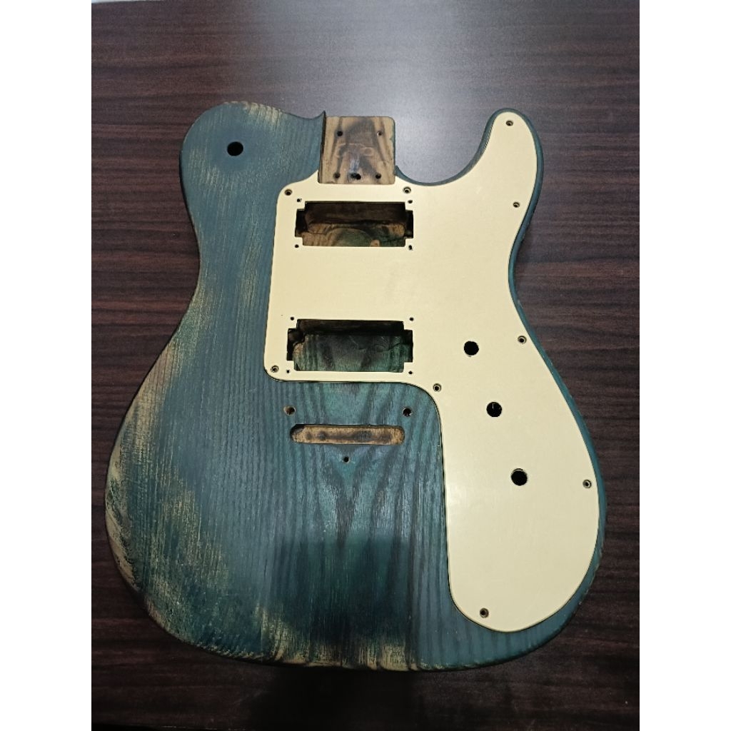 body gitar tele deluxe bekas ,,kayu ashwood one piece