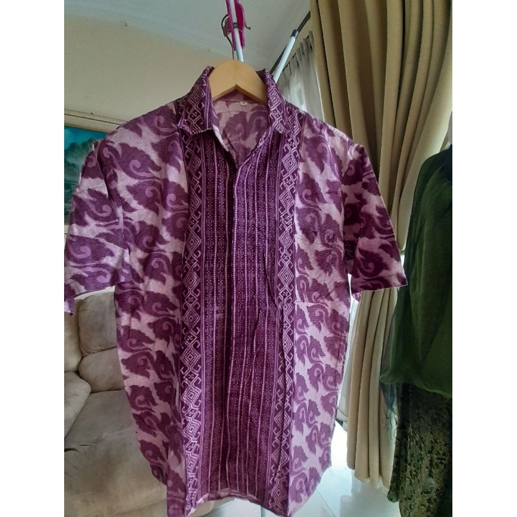 Baju Batik Pria Lengan Pendek Preloved Second Branded ( LD 105 P 70 )