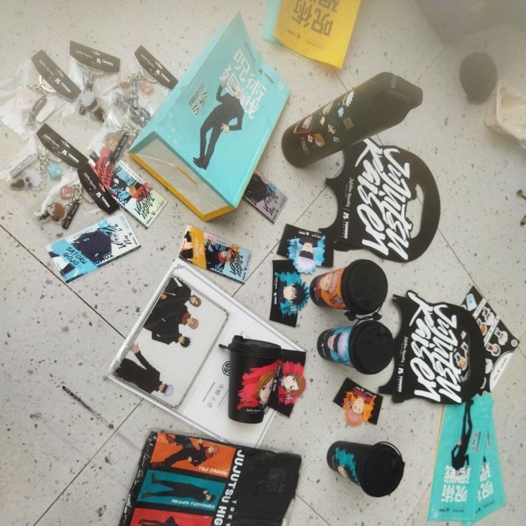 PART 1 Merchandise Tomoro Coffee Jujutsu Kaisen JJK (Tumbler, Kartu, Certificate, Totebag, Keychain)