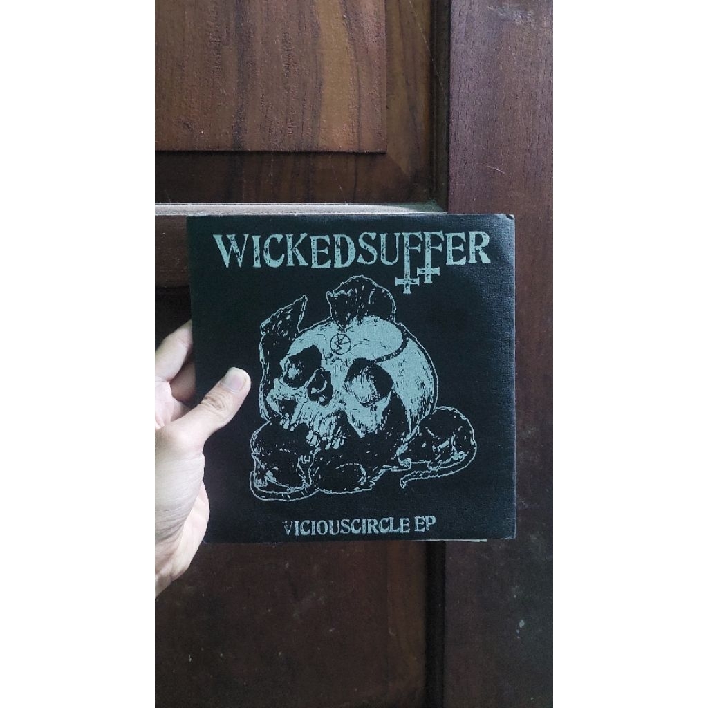 bundle vinyl wicked suffer
