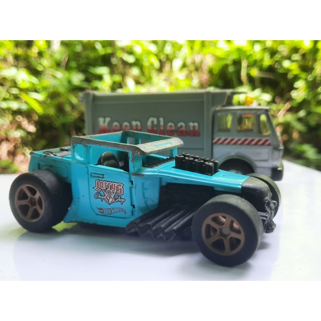 Diecast 1:32 Hotwheels, dll junk