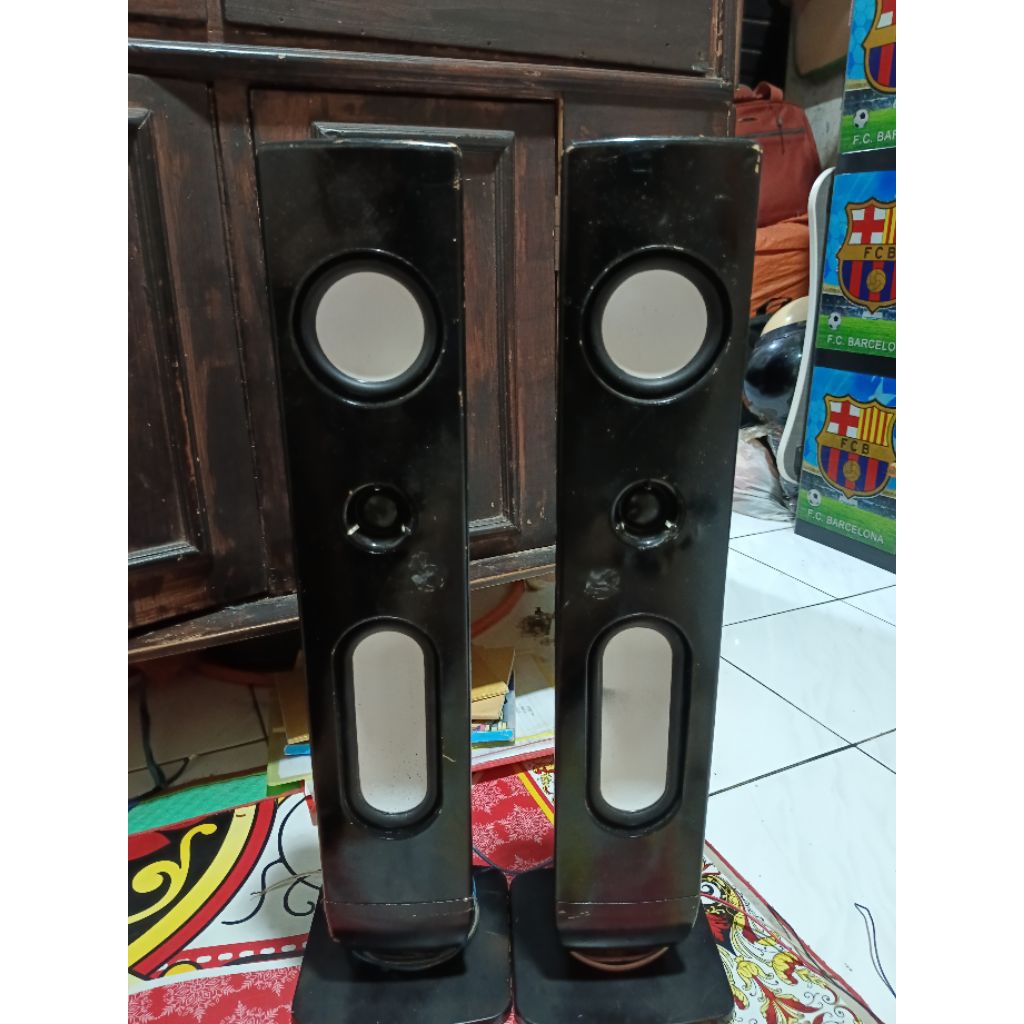 SPEAKER TOWER POLYTRON