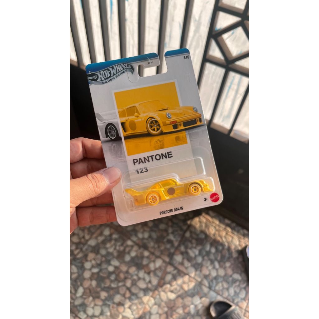 hotwheels porsche 934/5 (chase)