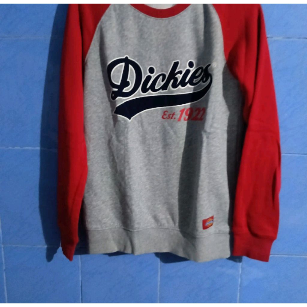 crewneck dickies abu abu merah