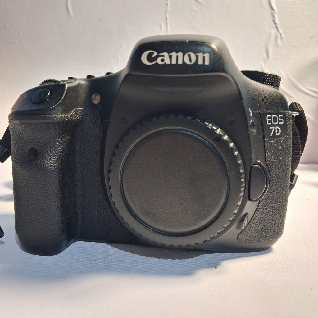Canon eos 7D second body only