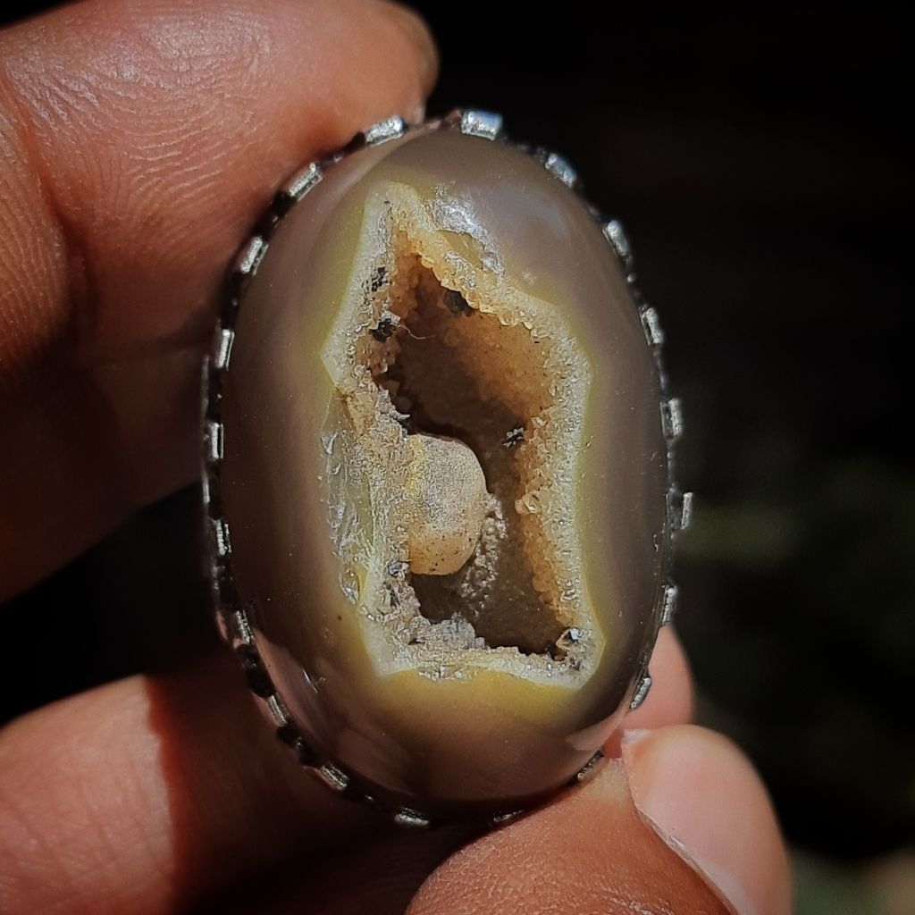 Batu akik unik antik sakral