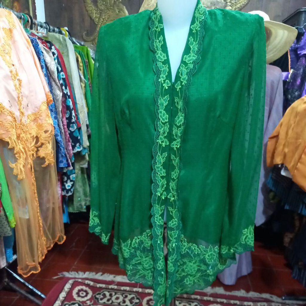 Kebaya Kerancang Encim Rubiah model Kartini