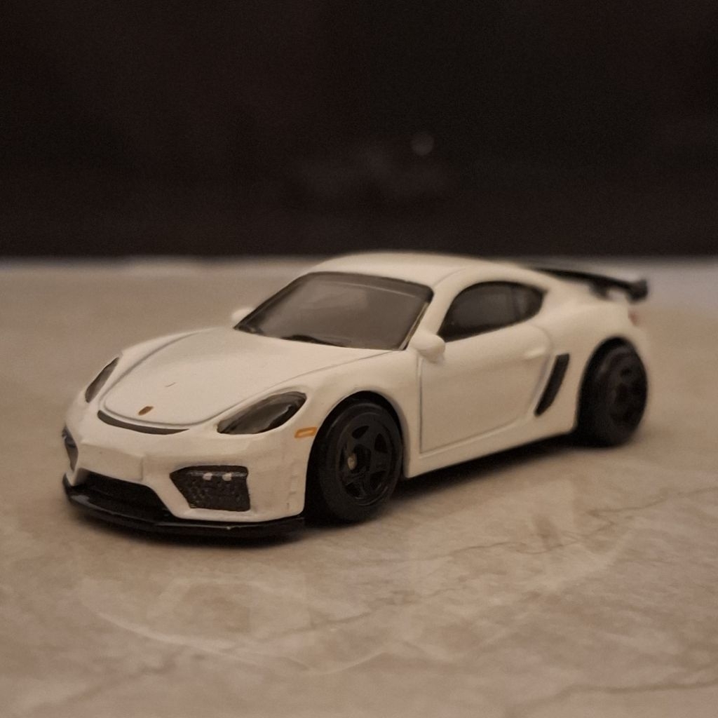 Hotwheels Fast and furious Women of fast Porsche 718 cayman GT4 White Loose