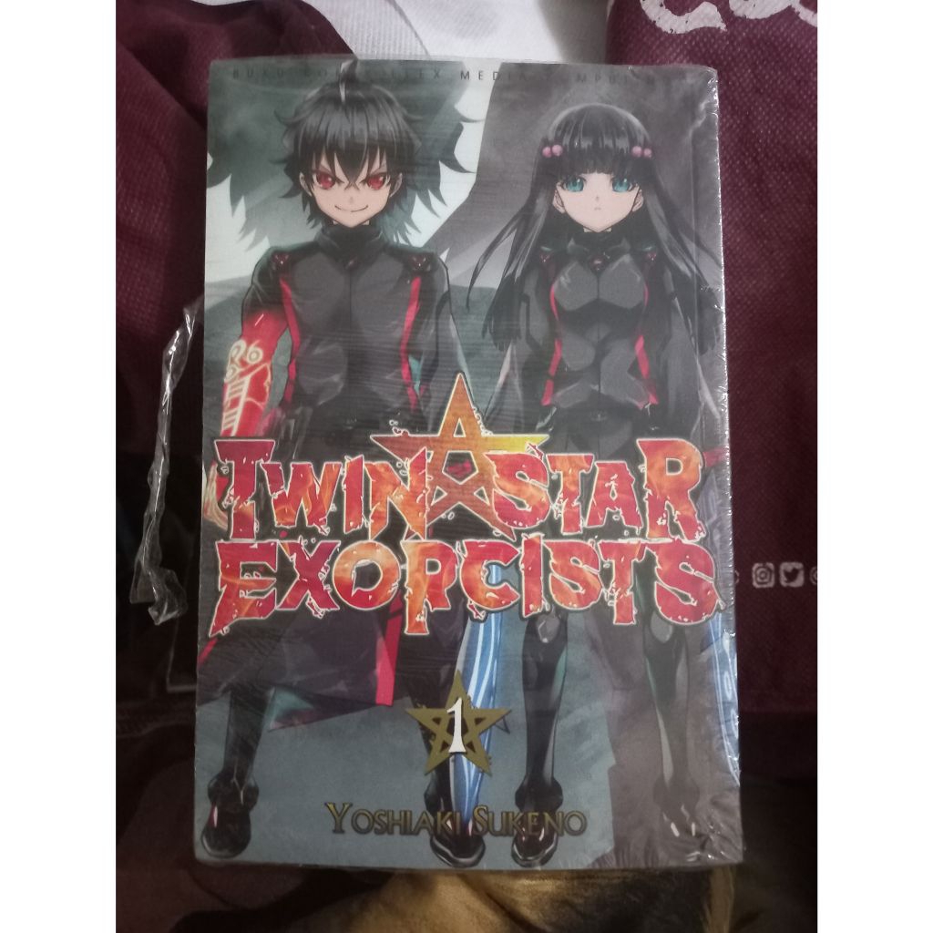 Komik Twin Star Exorcists Volume 1