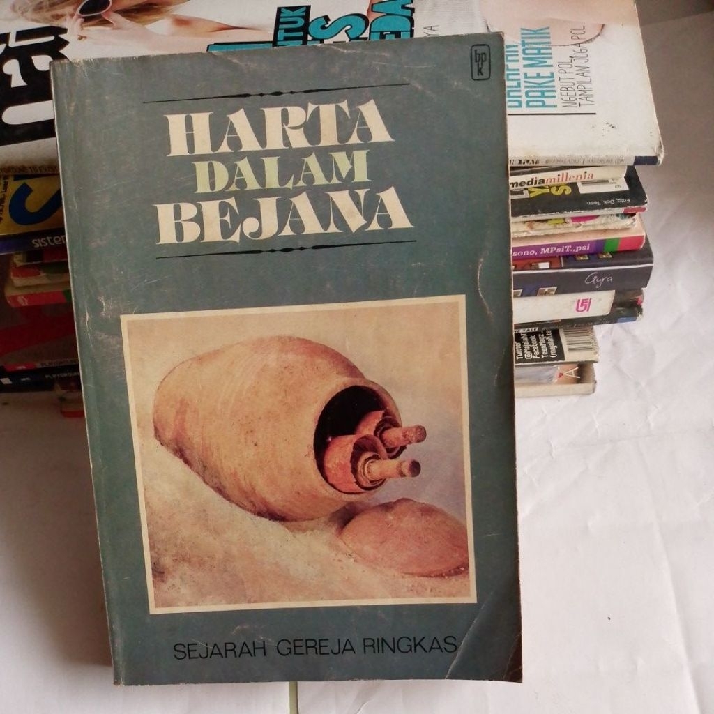 BUKU HARTA DALAM BEJANA