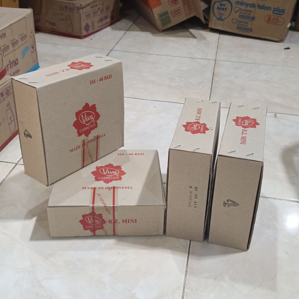 Viva Bedak Sachet No.4 isi 48x15gr (dus)