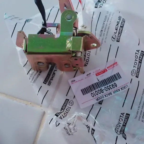 Door Lock Bagasi Kunci Pintu Bagasi Belakang Avanza Xenia 2004 2005 2006 2007 2008 2009 2010 2011