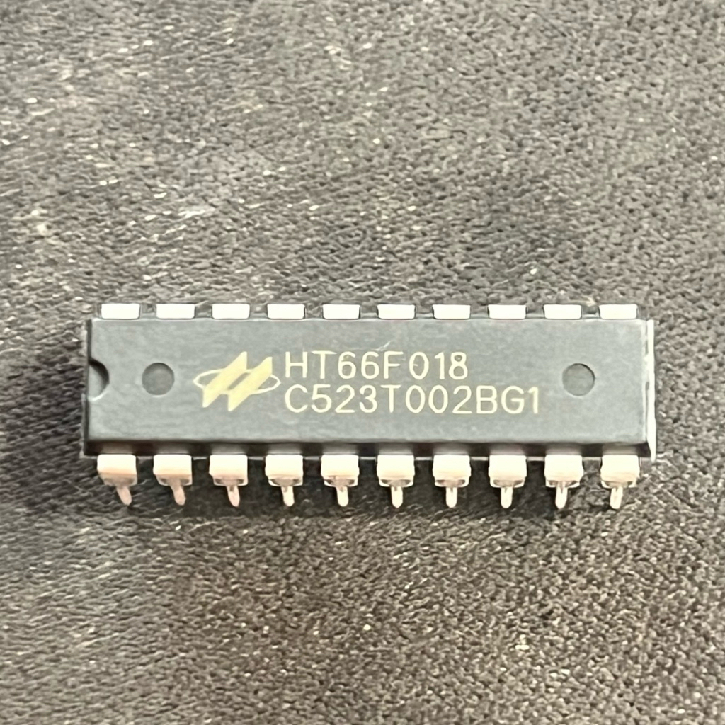 IC HT66F018  holtek 20 DIP