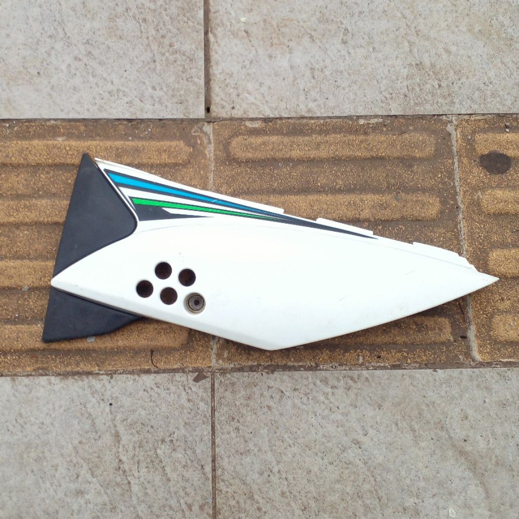 Tepong tutup aki Kawasaki Klx 150 Original Sebelah