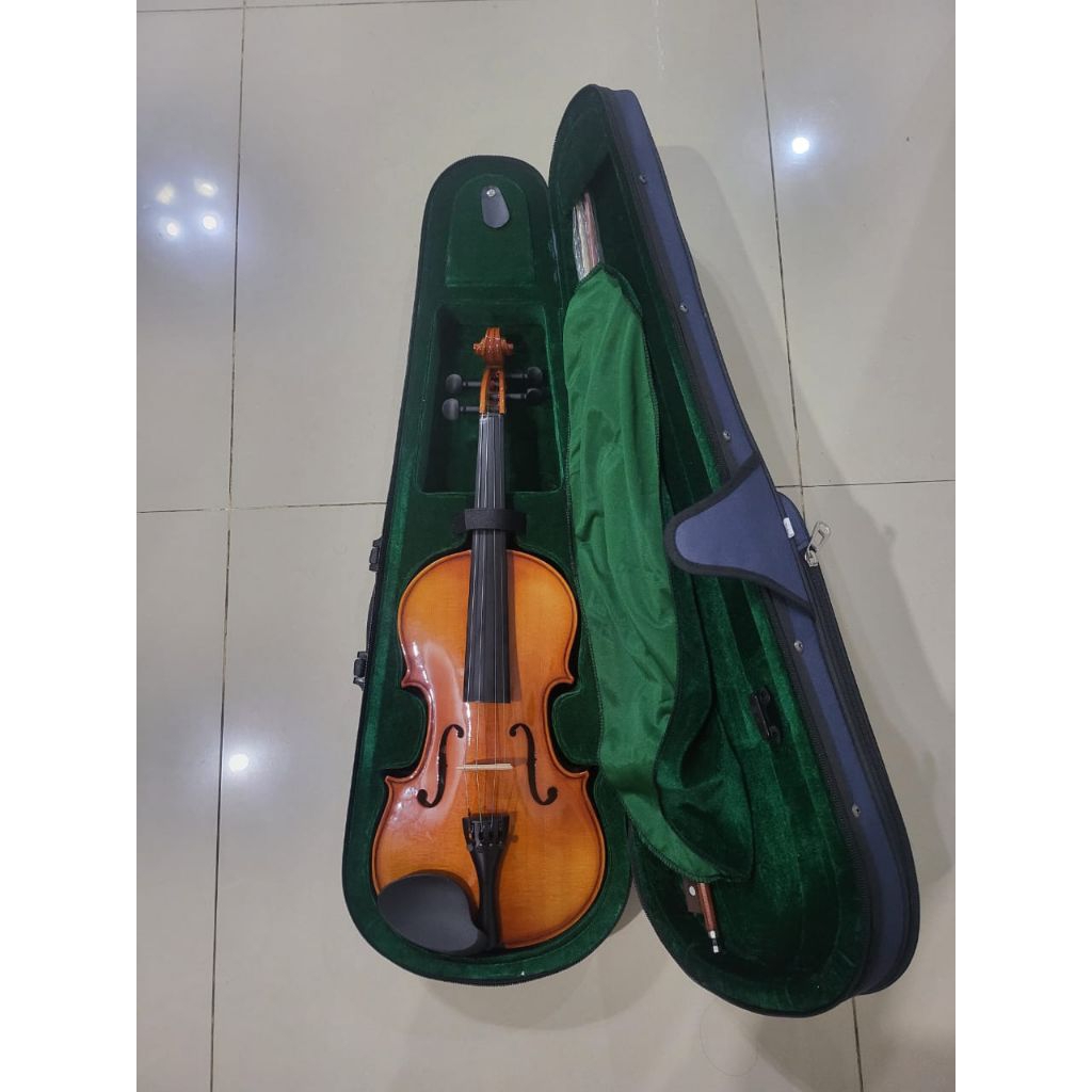 VIOLIN SKYLARK 4/4 / MV 005 FULLSET FREE HARD CASE LIKE NEW