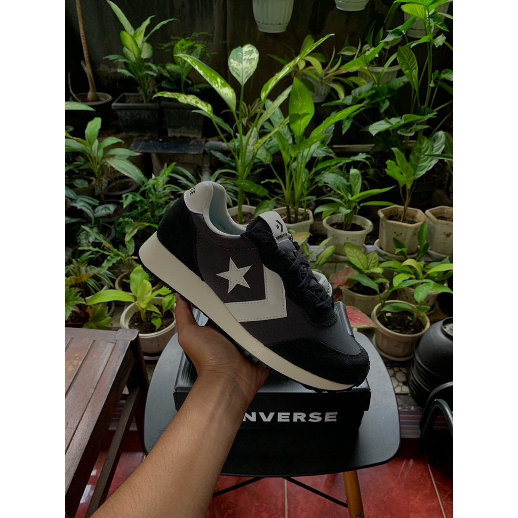 sepatu sneakers converse omega trainer black dark matter original