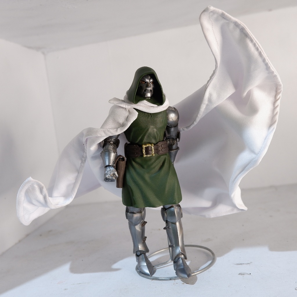 wired cape Moon Knight Dr Doctor Doom untuk Kitbash Action Figure Marvel Legends Mezco Marvel Select