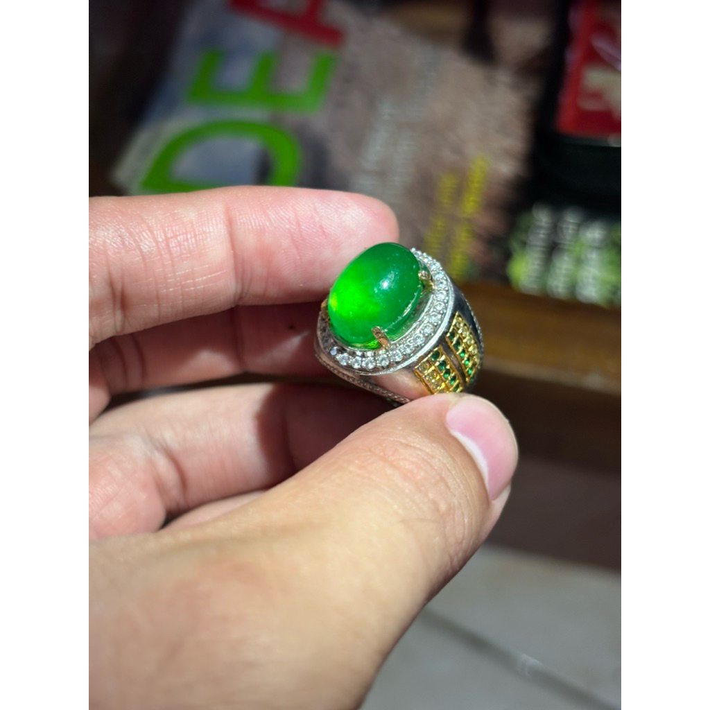 NATURAL JADEITE JADE / GIOK BURMA