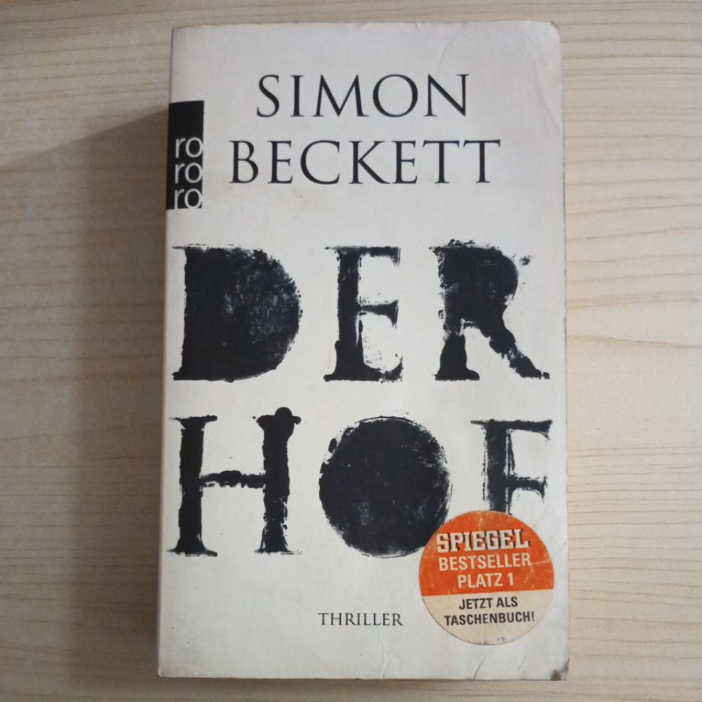 NOVEL DER HOF BY SIMON BECKETT
