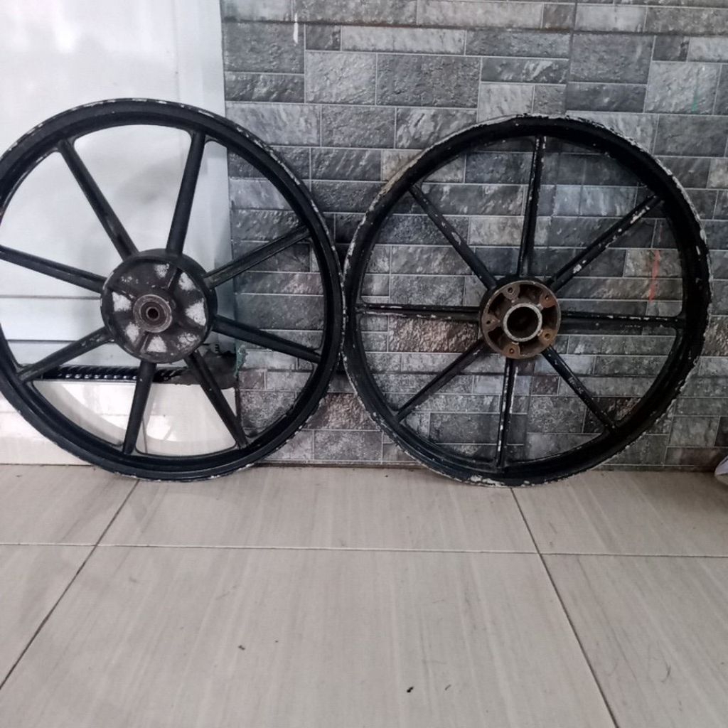 pelek velg racing depan belakang Honda Supra x lama fit bintang 8  ukuran lingkar 17 second copotan 