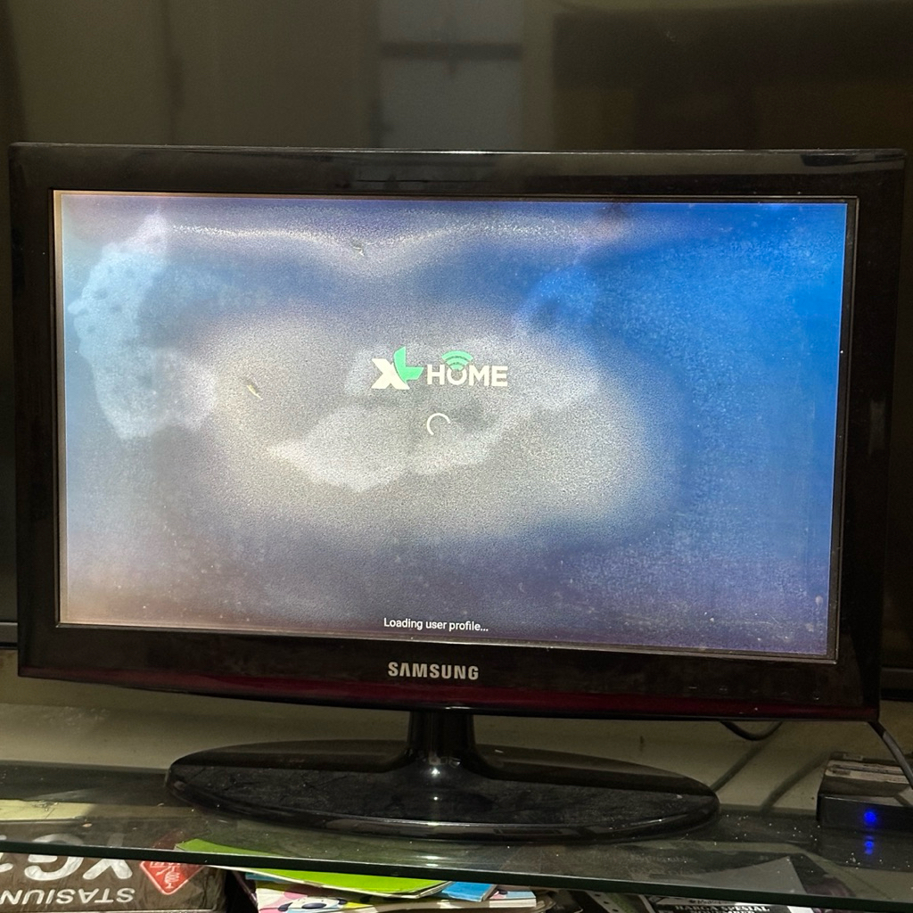 TV Samsung LCD 22 inch