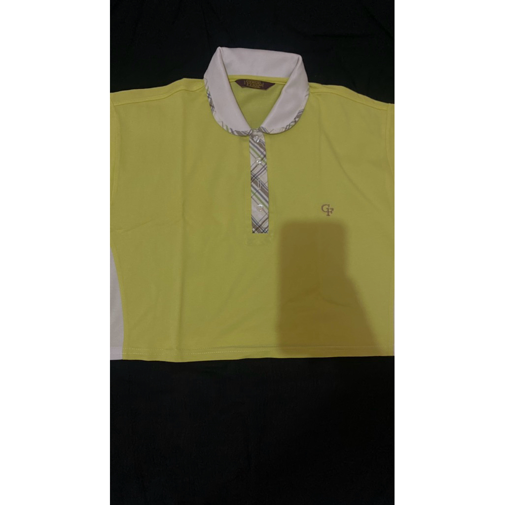 Preloved Baju Crop Top Polo Wanita