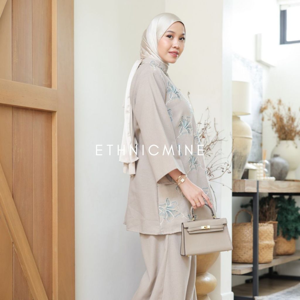 Mgs - MEREKAH LILY BLOUSE LINEN RAYA BATIK ETHNICMINE