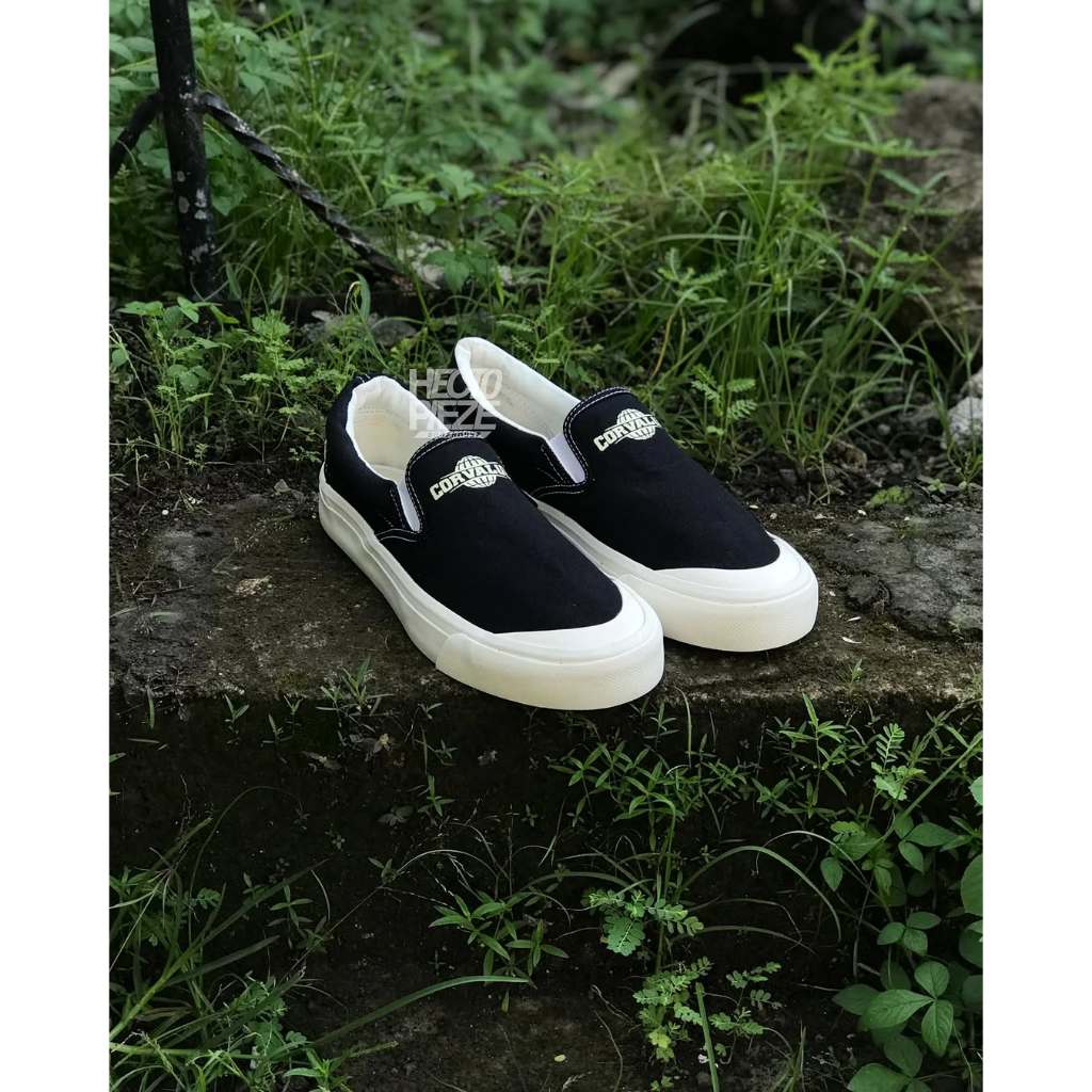 Corvalue - Globe Slip On Black | Sepatu Sneakers