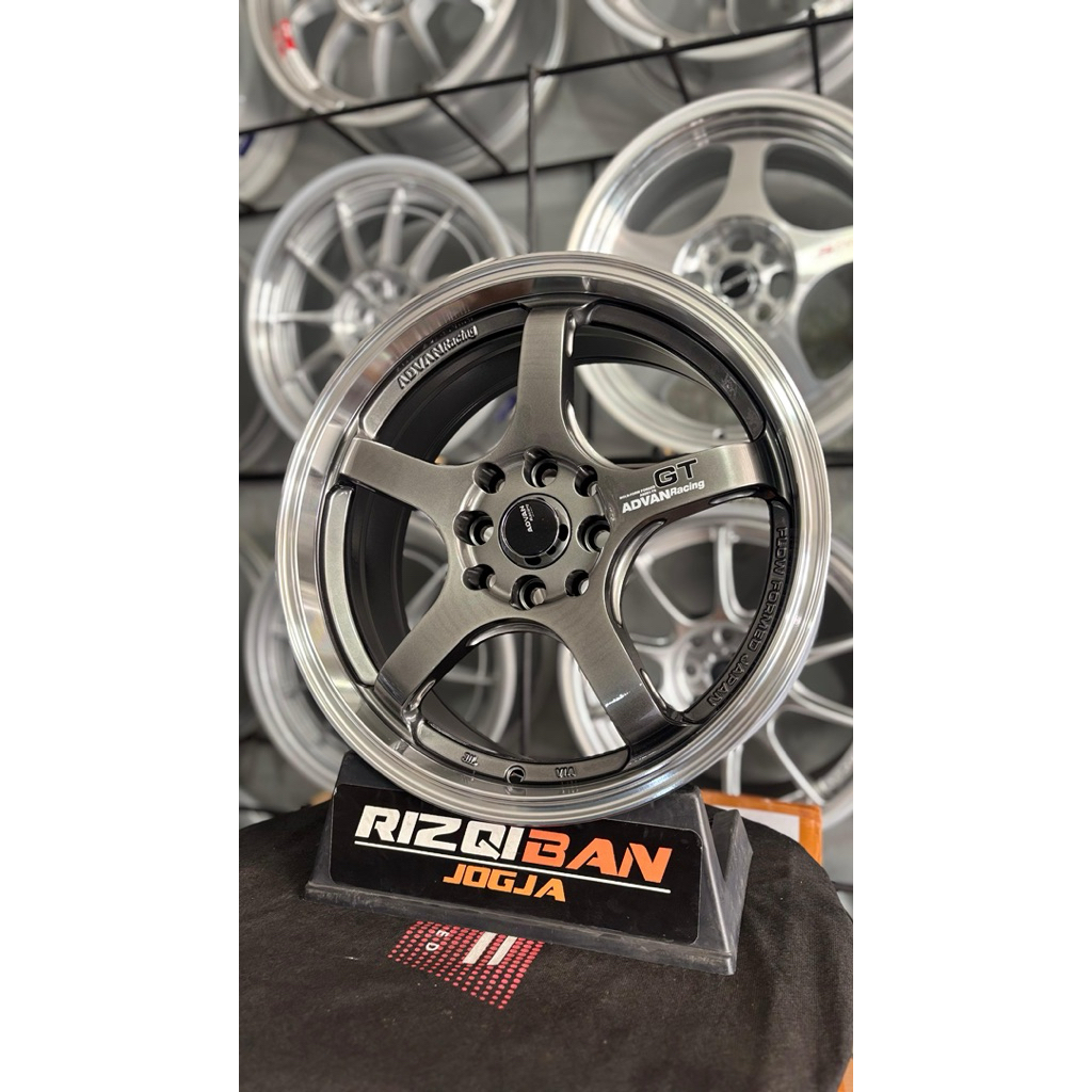 velg advan GT r16 hyper black lip pish lebar 7 et40 kondisi baru