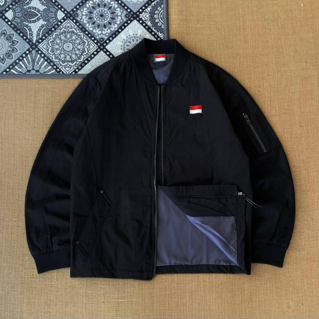 jaket Puma size M (seperti baru) 100% original 221225Y