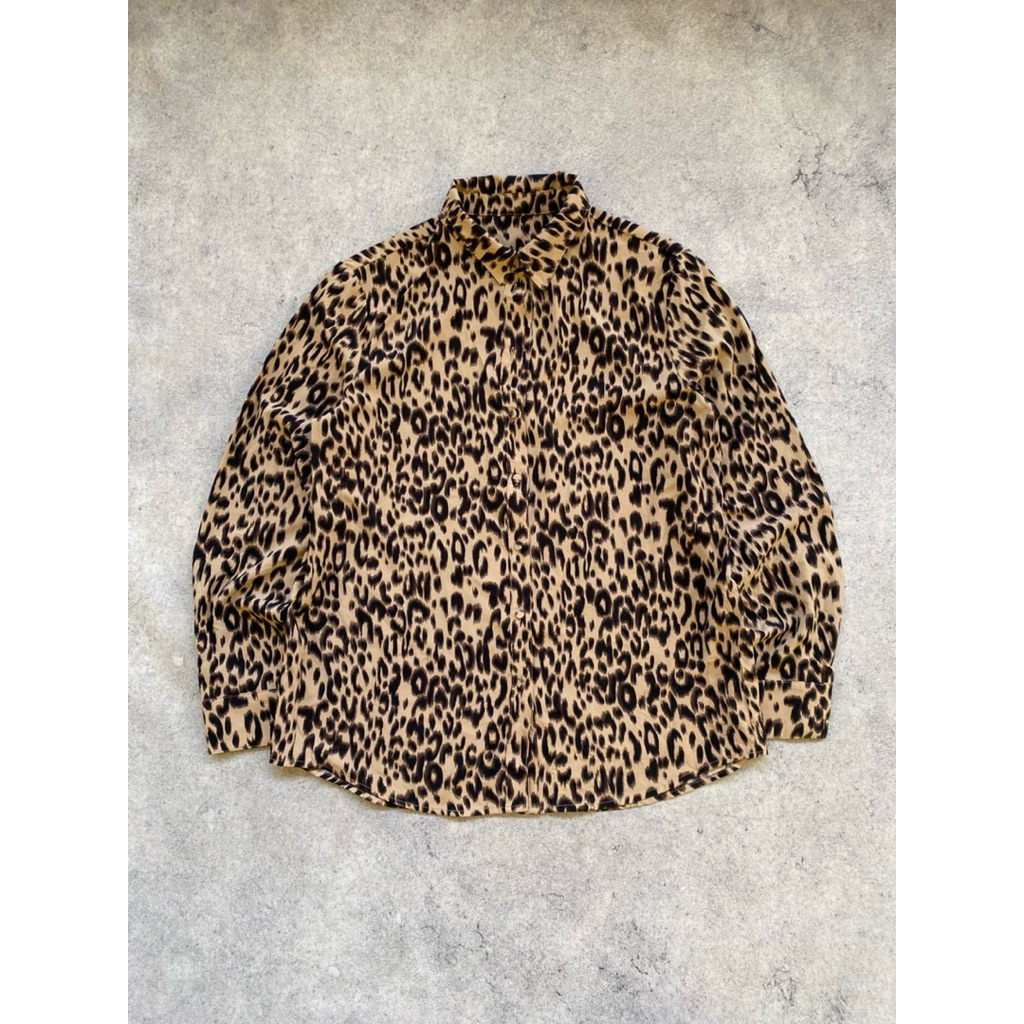 Kemeja Motif Vintage Leopard Blouse