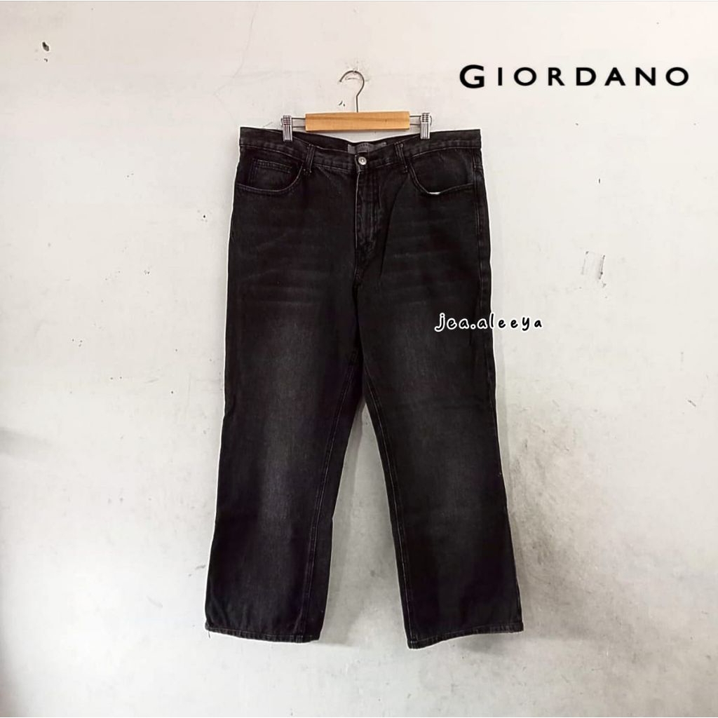 Preloved Giordano Jeans | Baggy Straight Jeans | Jeans Pria | Blackwash Jeans