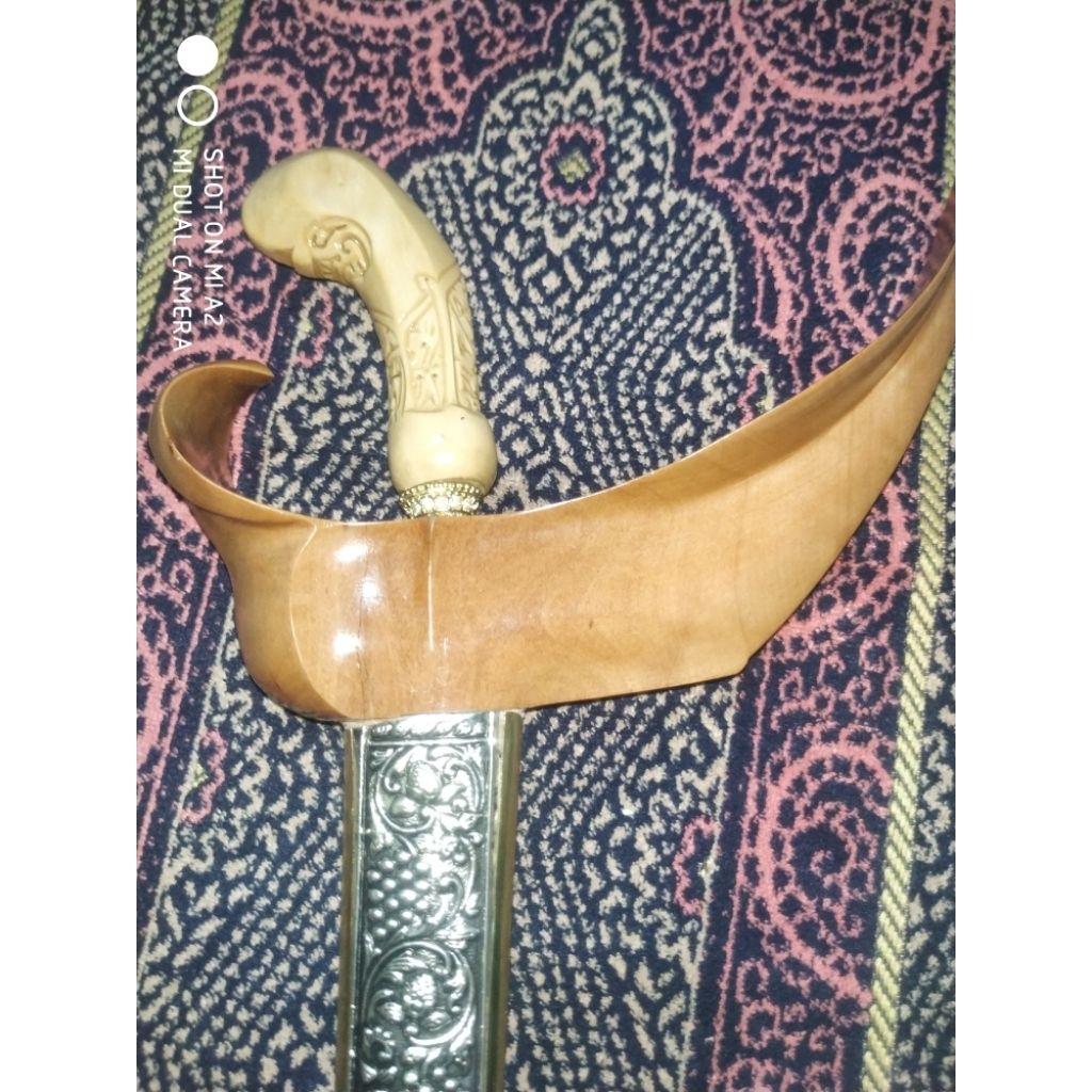 Keris  Sengkelat warangka Ladrang solo Eboni