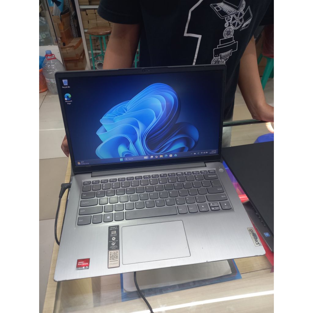 lenovo ip 3 amd ryzen 3-5300U/8GB/512GB/14"/WIN