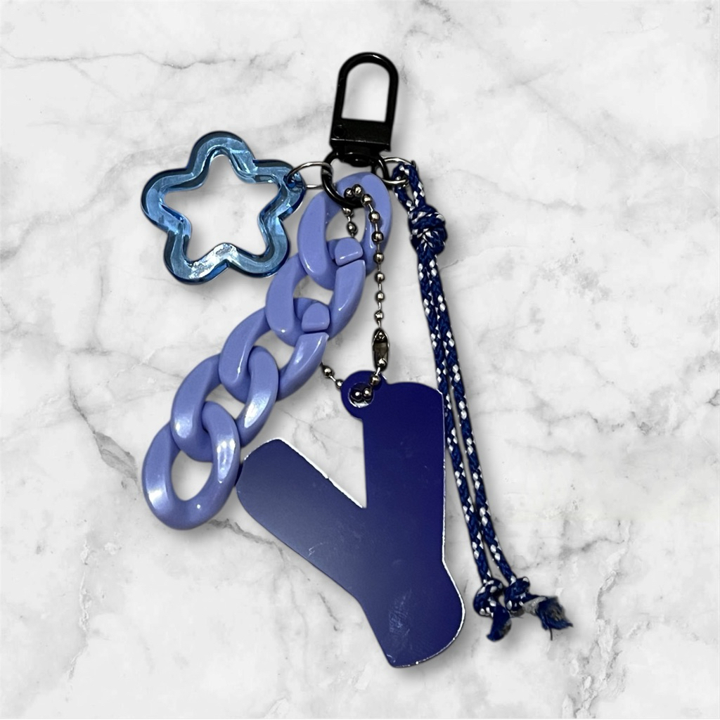 Bag charm alphabet/Gantungan kunci huruf alphabet akrilik 5 cm/Gantungan Huruf Alphabet Bag Charm Ke