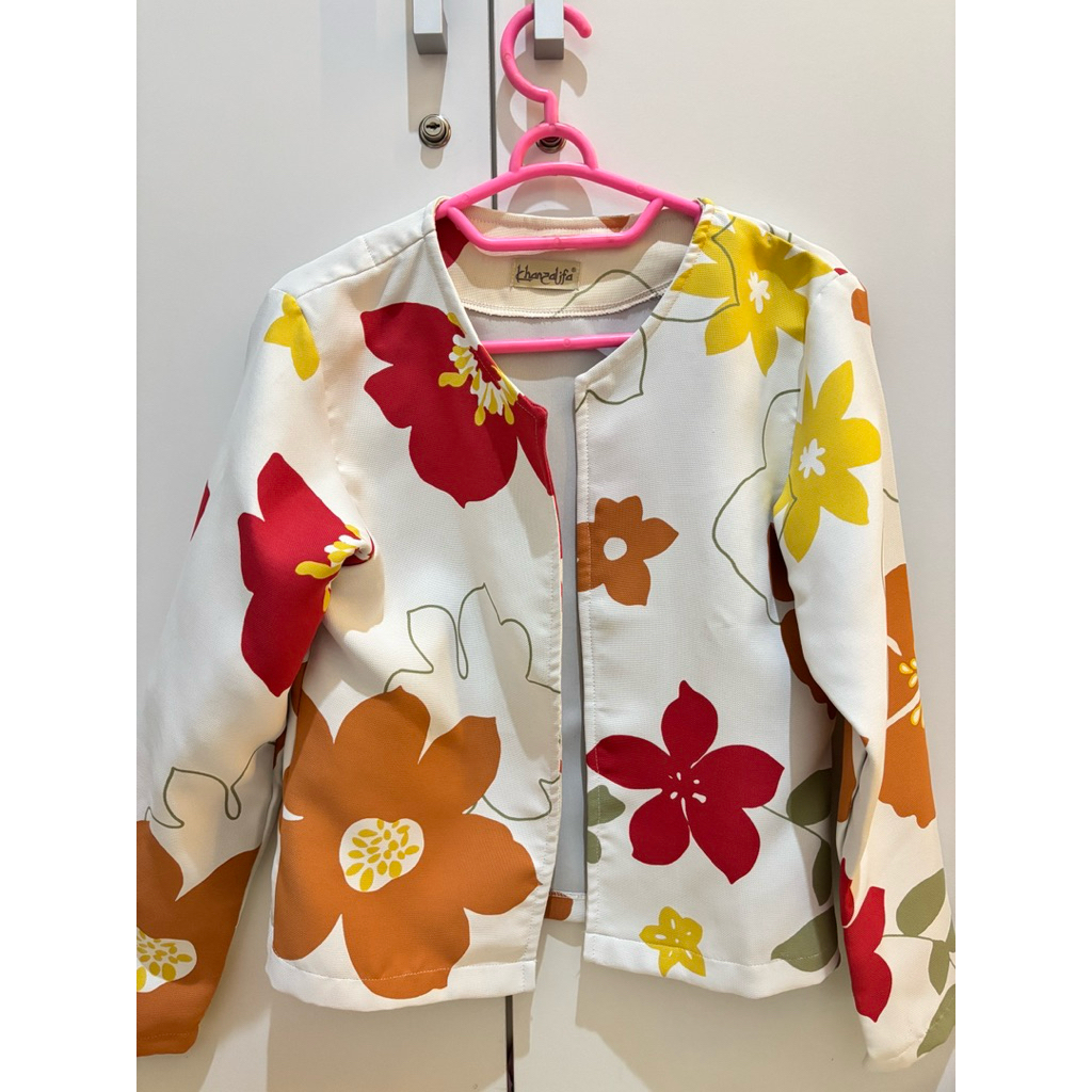 Blazer Bunga Bunga preloved