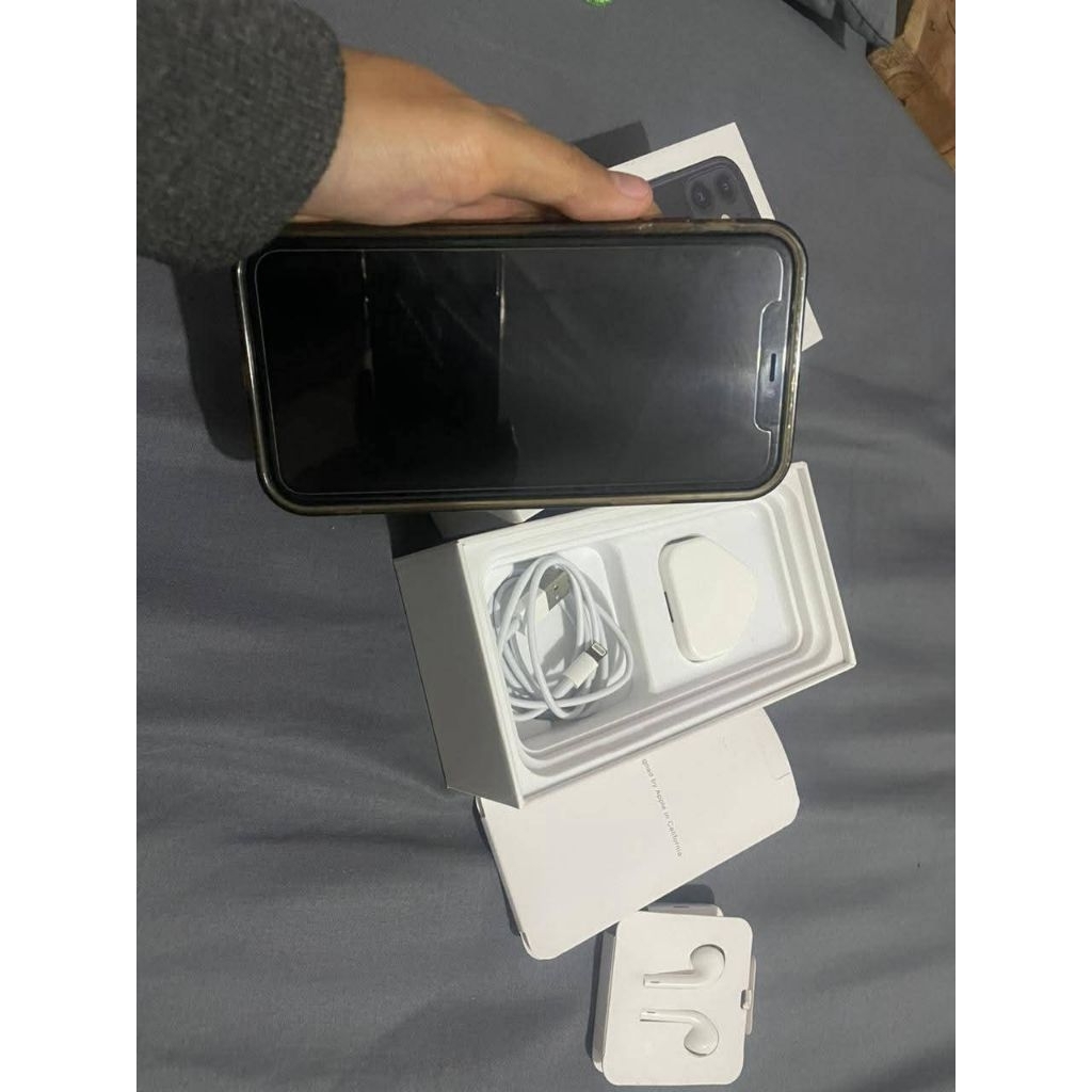 iPhone 11 second ibox