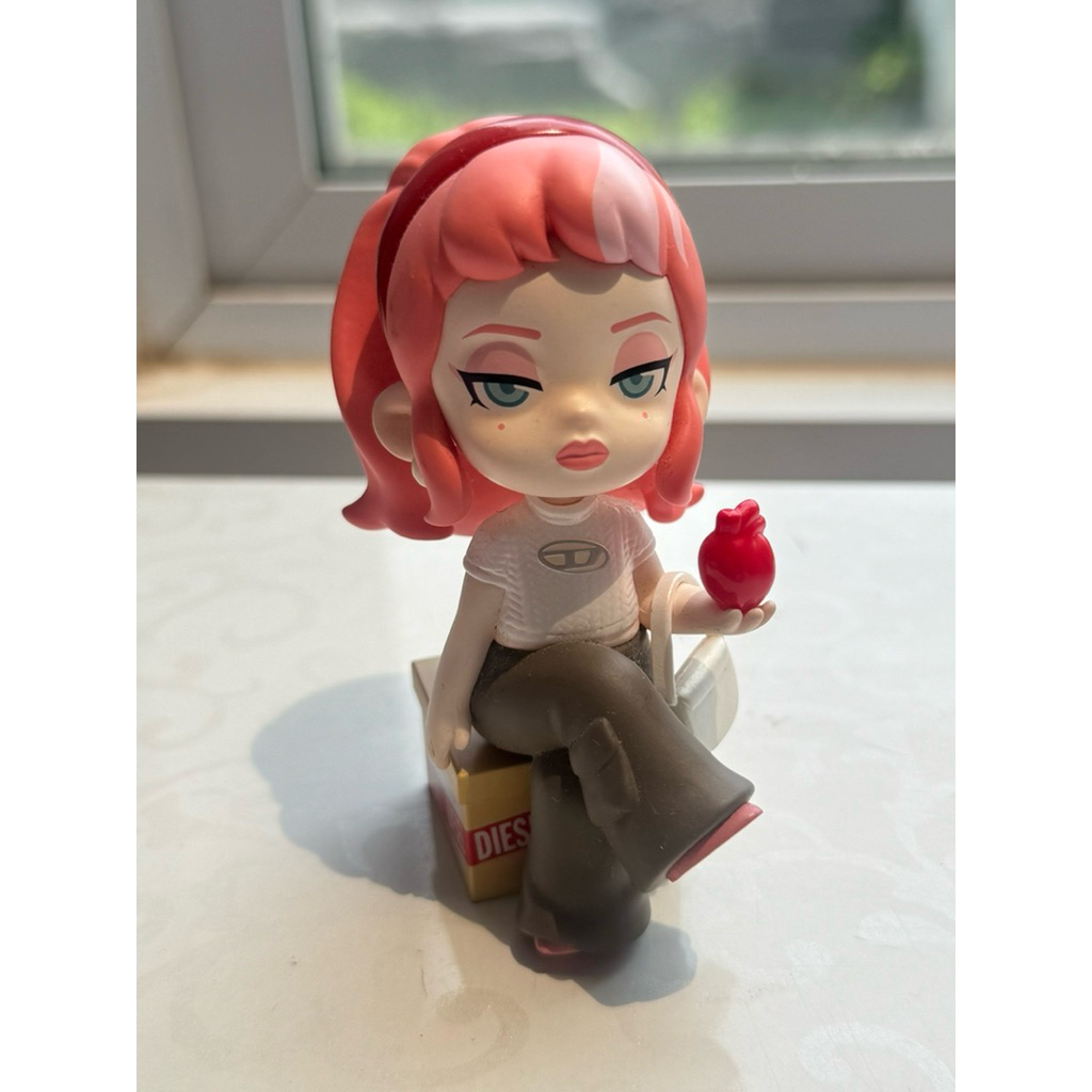 Dolores x Diesel Blindbox (preloved)