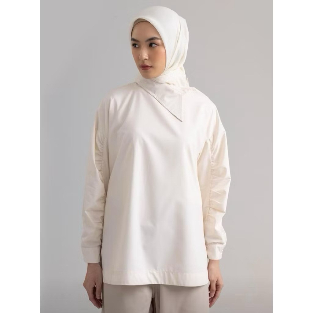 Ria Miranda Gia Shirt size S/M