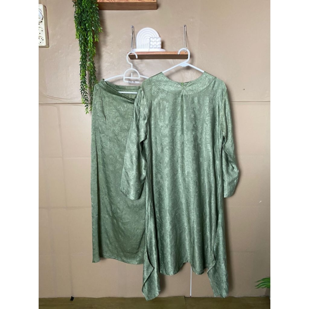 PRELOVED | One set melayu