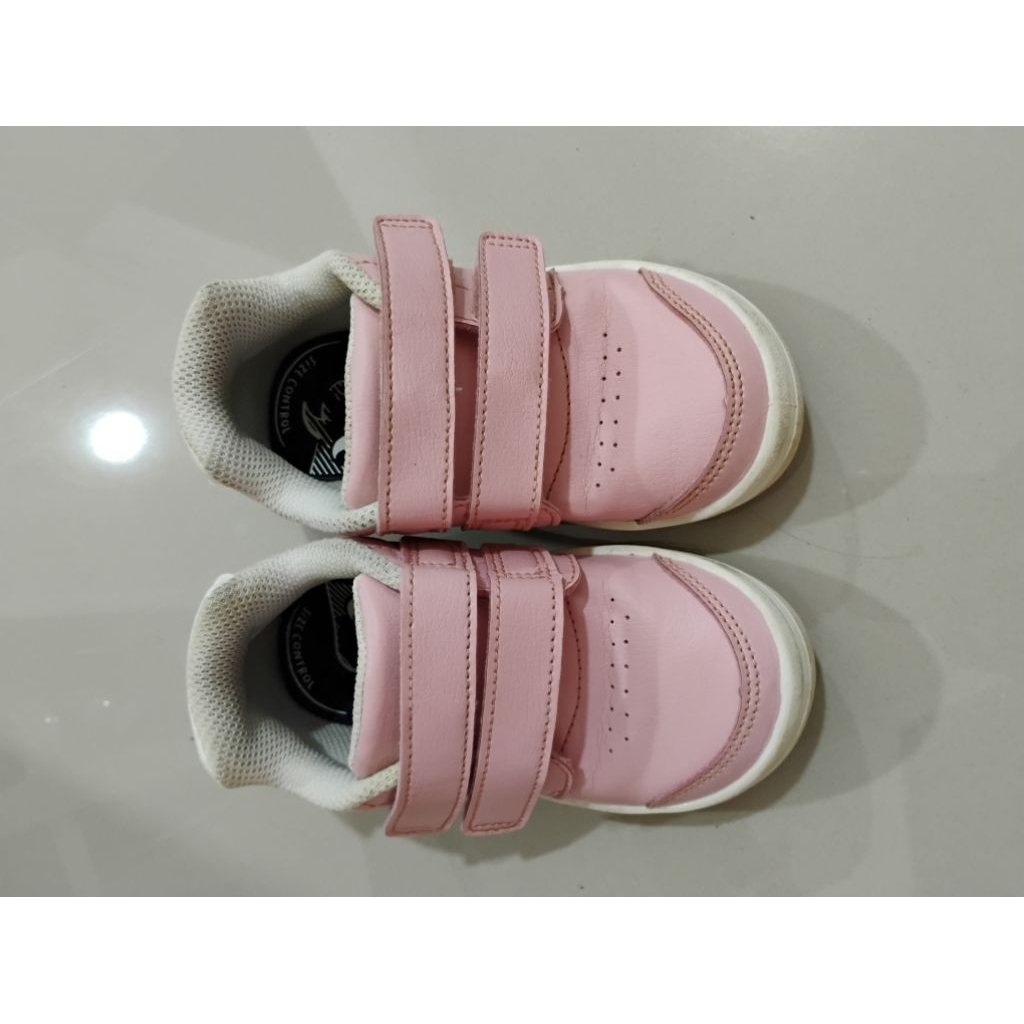 Preloved sepatu anak perempuan Decathlon
