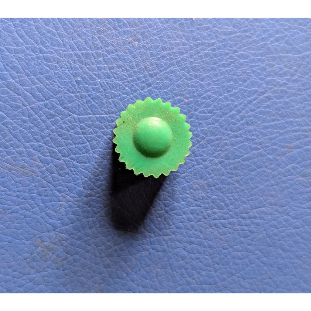 tutup kepala dinamo sepeda onthel