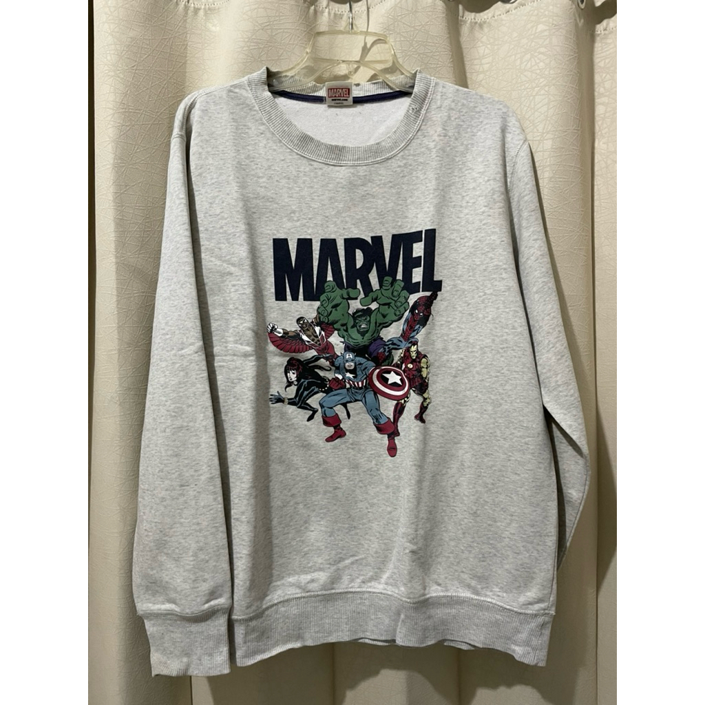 [PRELOVED] Sweater crewneck Marvel