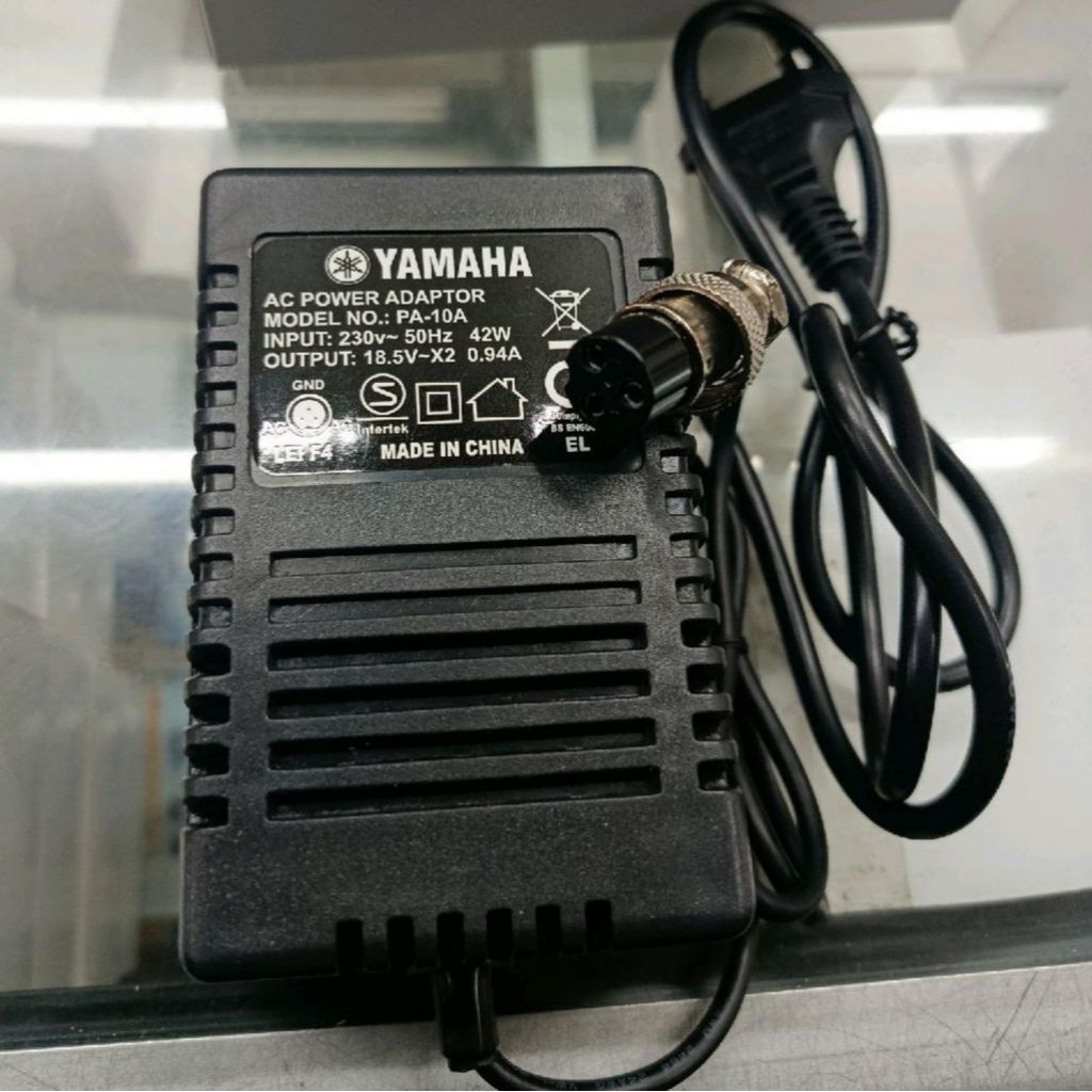 Adaptor Mixer Yamaha MG82CX - MG10XU - MG124CX - MG166CX DLL 18,5V 9,4A