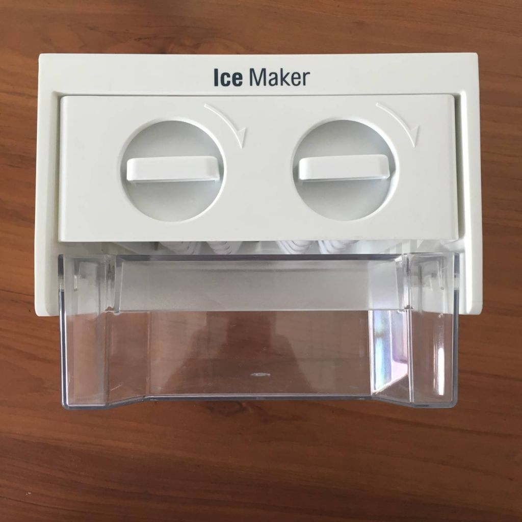 PRELOVED - LG Ice Cube Maker Twist Cetakan Es Batu Kulkas Fridge