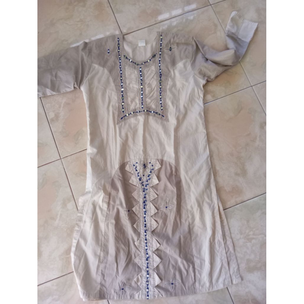 Preloved baju atasan warna cream